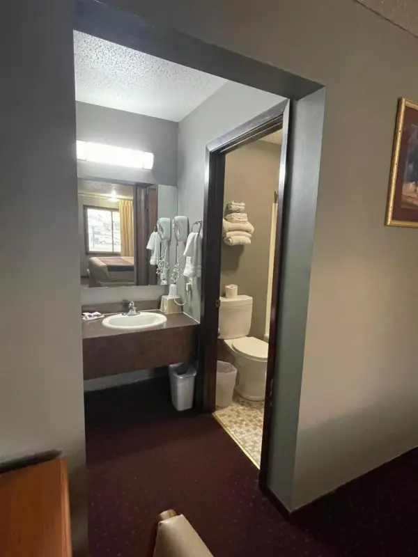 Sparta inn 4