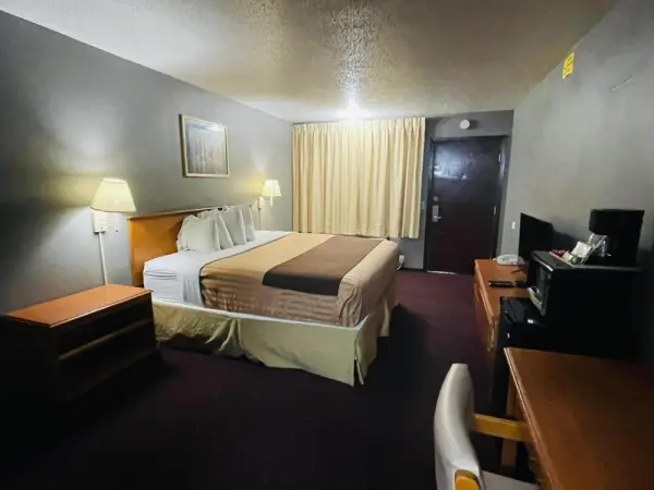 Sparta inn 5